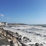 L'estivaliere Face A La Wimereux