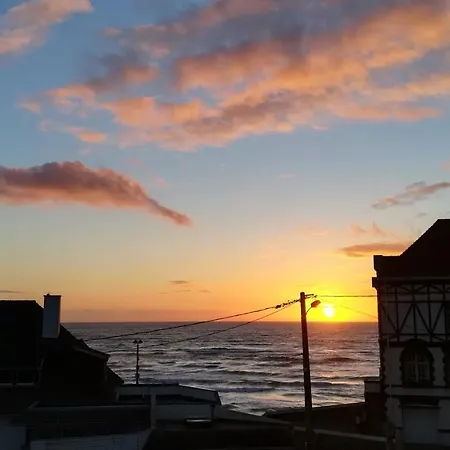 L'estivaliere Face A La Daire