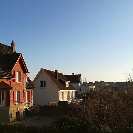 L'estivalière Face à La *