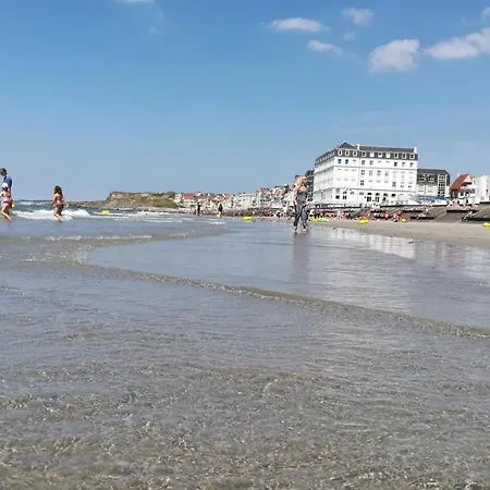 L'estivaliere Face A La *